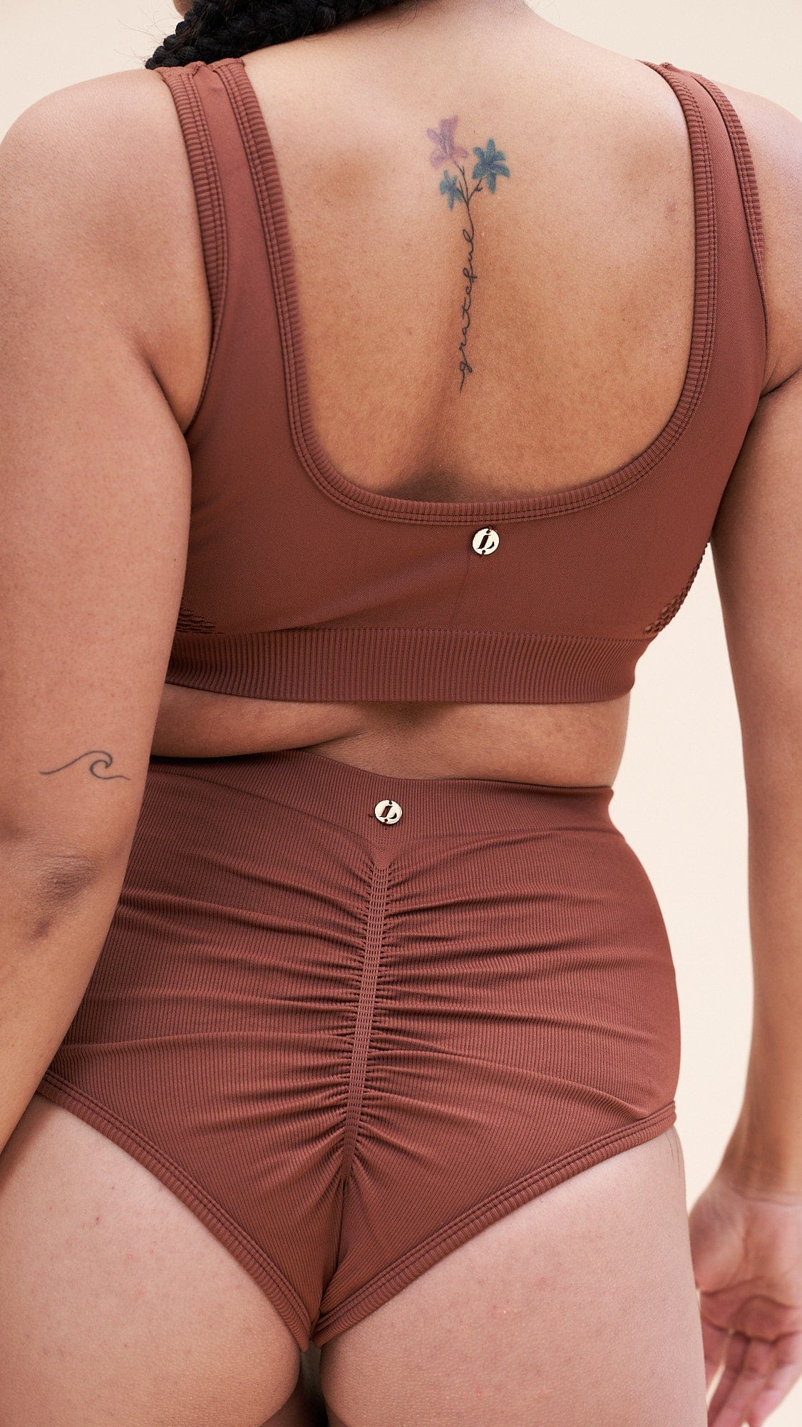 High Waist Bottom - Ribbed Scrunch Recycled Bottoms Choco - Image 4